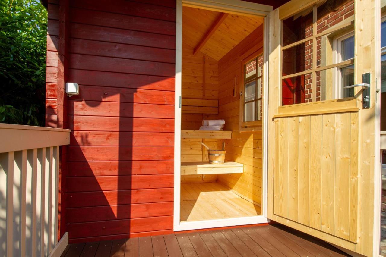 Up Besoeoek - Magnolie Mit Sauna Krummhörn المظهر الخارجي الصورة