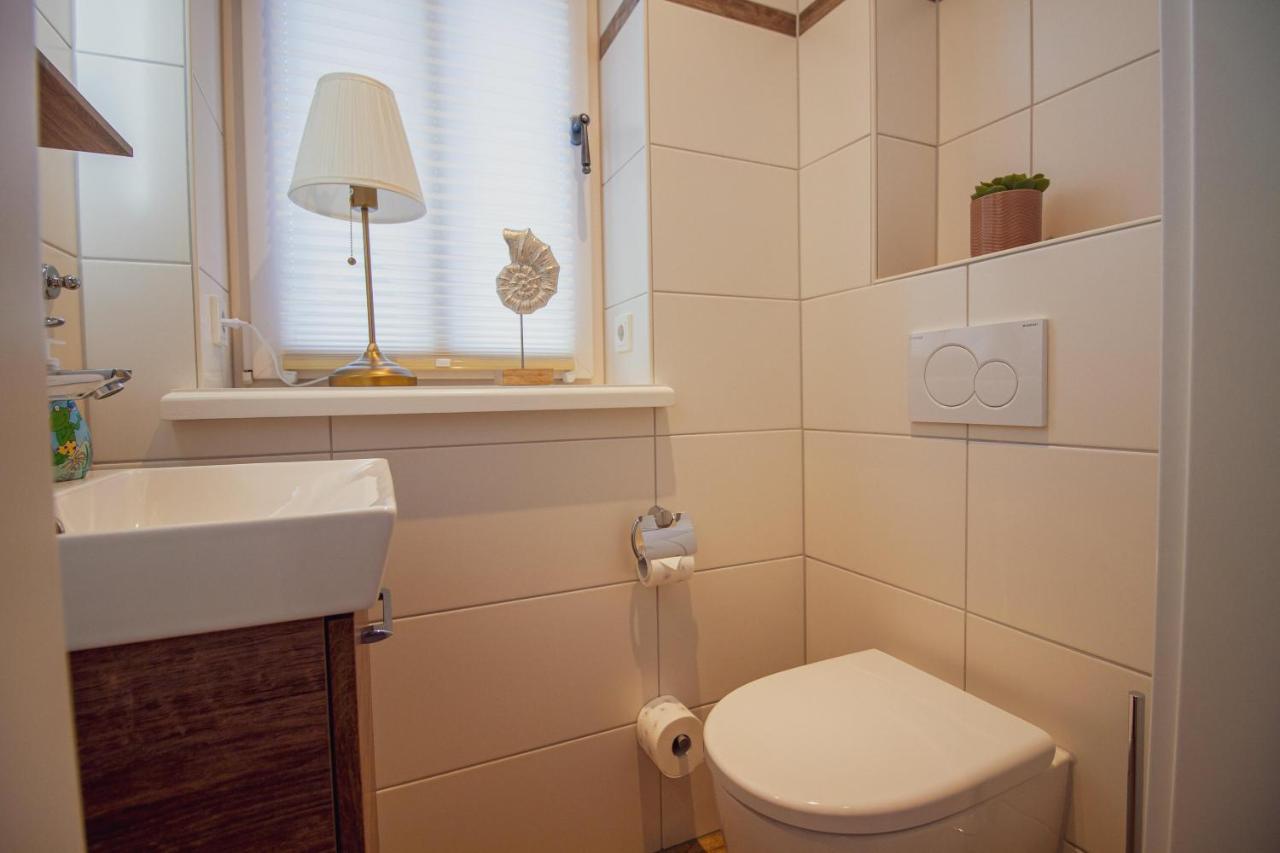 Up Besoeoek - Magnolie Mit Sauna Krummhörn المظهر الخارجي الصورة
