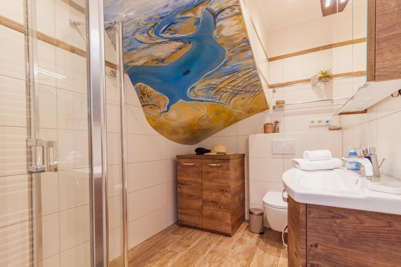 Up Besoeoek - Magnolie Mit Sauna Krummhörn المظهر الخارجي الصورة